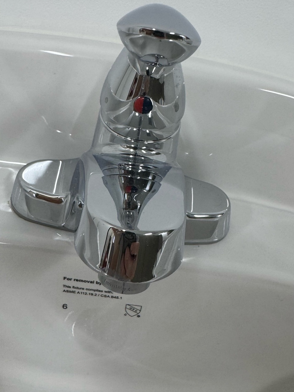Single-Handle Bathroom Faucet - Chrome Finish